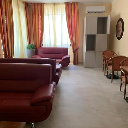 Aurora Hotel 3*