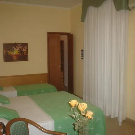 Aurora Hotel