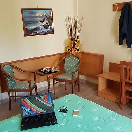 Aurora Hotel 3*